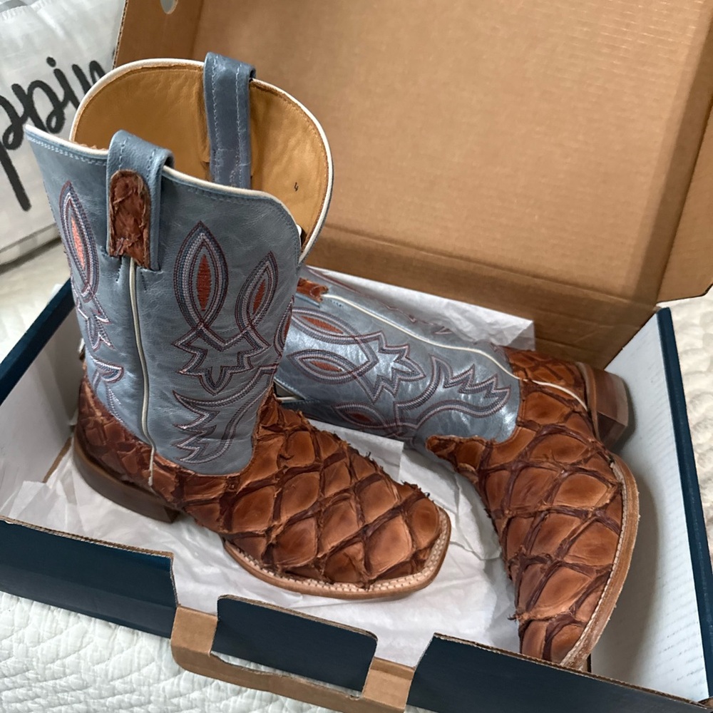 Tony Lama Women’s Brown and Blue Western Boots